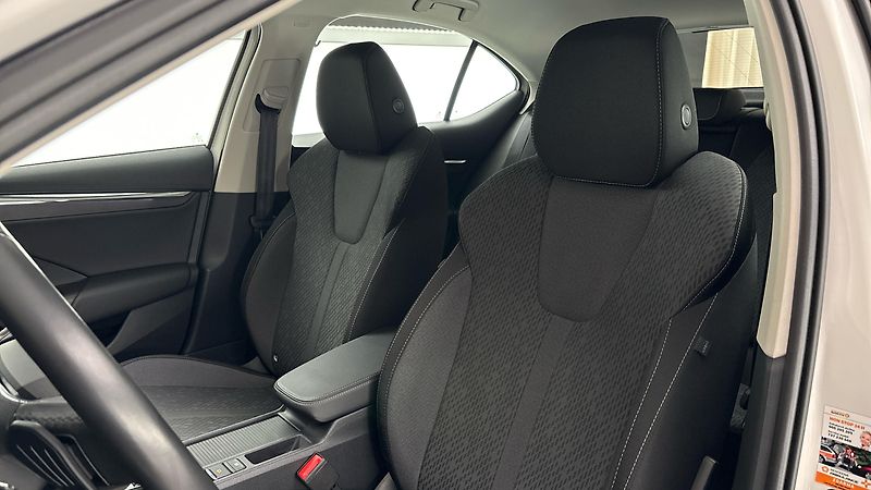 Škoda Octavia 2.0 TDI DSG Style - fotka 15 z 27