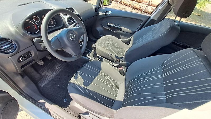Opel Corsa 1.3 CDTI ENJOY REZERVACE - fotka 18 z 25