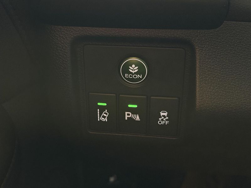 Honda HR-V 1.6 i-DTEC Executive - fotka 21 z 25