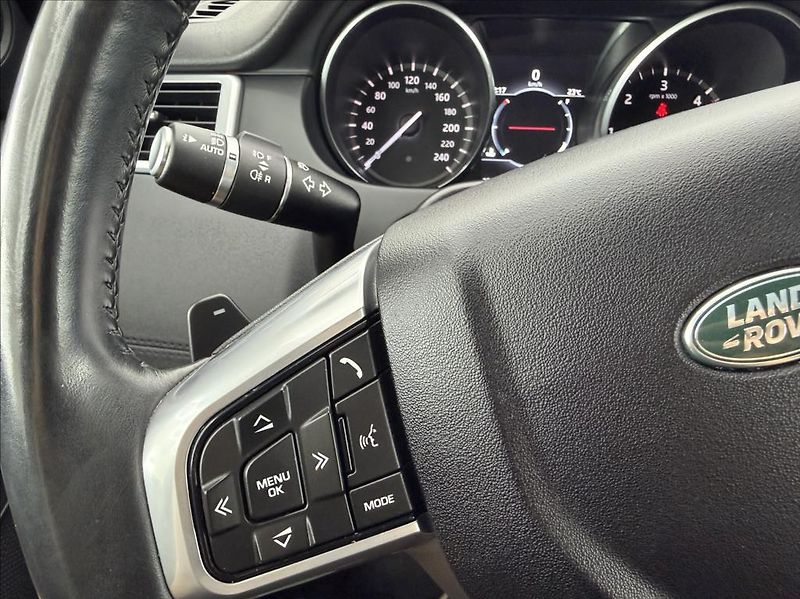 Land Rover Discovery Sport 2,0 TD4 AWD, tažné, kamera, ČR - fotka 23 z 32
