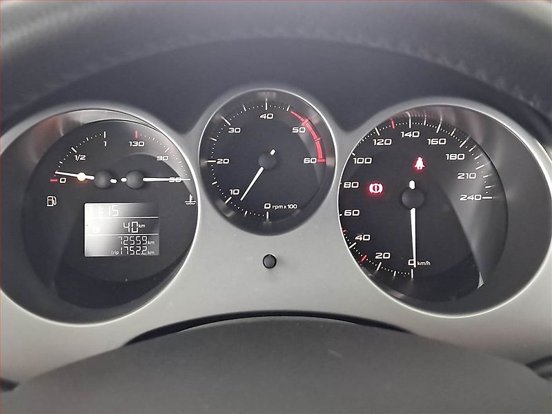 Seat Altea (2011) 1.6 TDI, Tempomat - fotka 11 z 16
