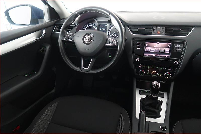 Škoda Octavia (2019) Ambition 1.4 TSI, Tempomat - fotka 7 z 18