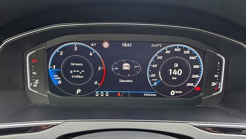 Volkswagen Passat (2023) 2.0 TDI 110kW DSG R-line - fotka 21 z 37