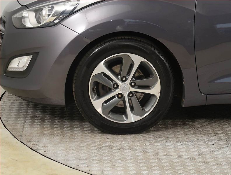 Hyundai i30 (2016) 1.6 GDI, ČR,1.maj, Serv.kniha - fotka 14 z 16