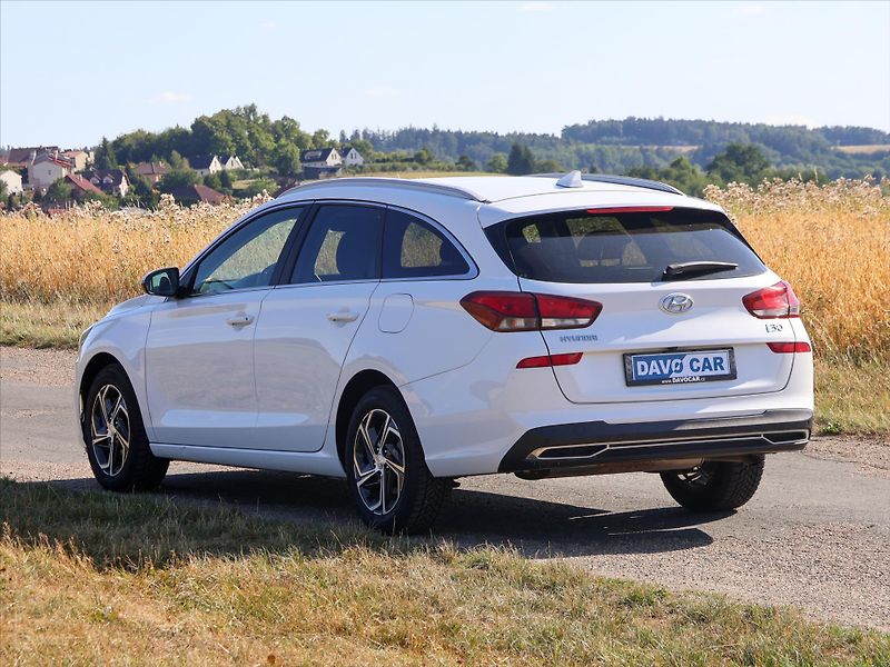 Hyundai i30 1,0 T-GDI 88kW Smart 1.Maj DPH - fotka 5 z 30