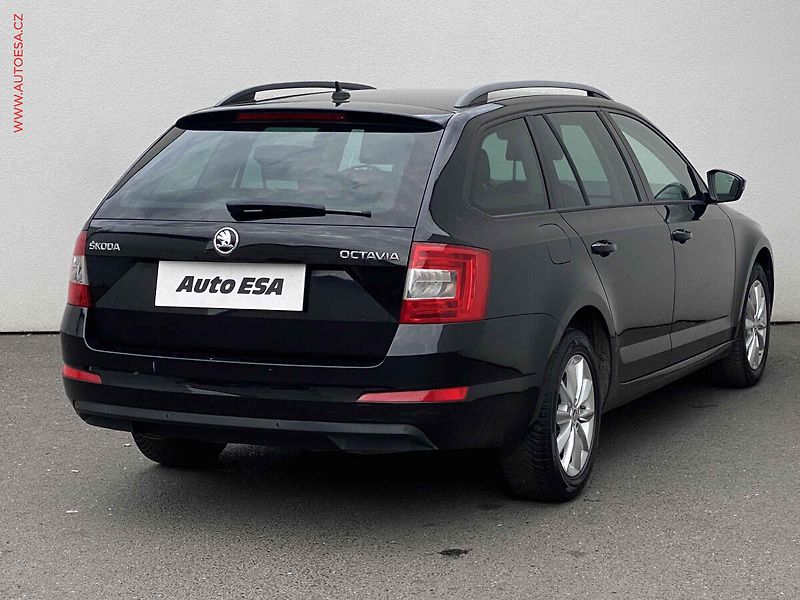 Škoda Octavia (2017) 2.0 TDi, Style, navi - fotka 4 z 17