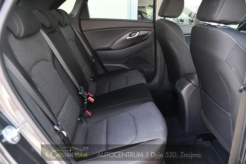 Hyundai i30 1.0T-GDi FAMILY SMART DCT NAVI - fotka 19 z 51