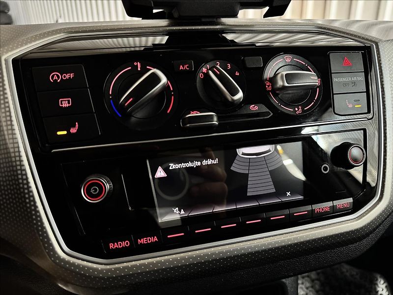 Volkswagen up! 1.0CNG HIGHLINE 2XALU 52KM! - fotka 23 z 37