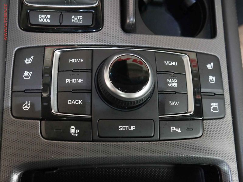 Hyundai Genesis (2017) 3.8 GDI V6 4x4, ČR, Bixen - fotka 21 z 32
