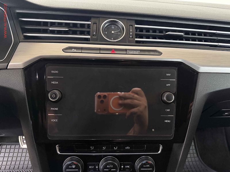 Volkswagen Arteon (2019) 2.0 TDI, DSG, LED, navi - fotka 13 z 18