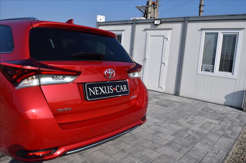 Toyota Auris 1,2 i 85KW XENONY AUTOMAT ALU - fotka 12 z 55