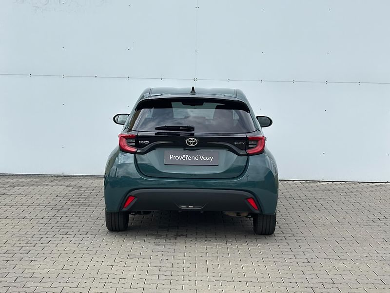 Toyota Yaris 1.5 HSD e-CVT Style - fotka 9 z 27