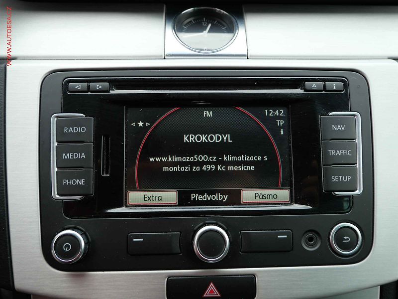 Volkswagen Passat (2013) 2.0 TSi, Highline, DSG, bixen - fotka 21 z 27