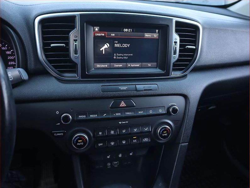 Kia Sportage (2017) Gold 2.0 CRDi - fotka 12 z 20