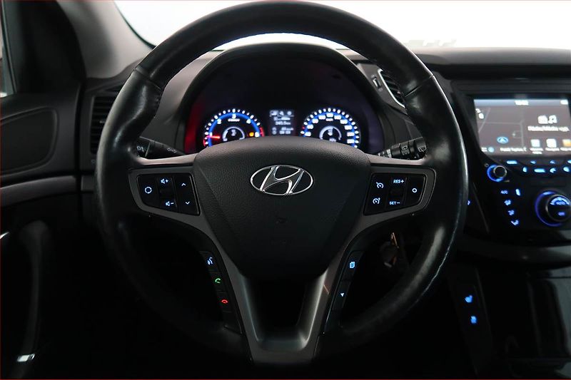 Hyundai i40 (2018) 1.7 CRDi, Navi, Tempomat - fotka 15 z 17