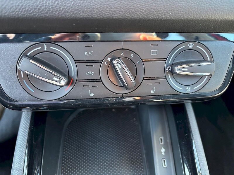 Škoda Kamiq (2025) Selection 1.0 TSI 85 kW M6 - fotka 18 z 24