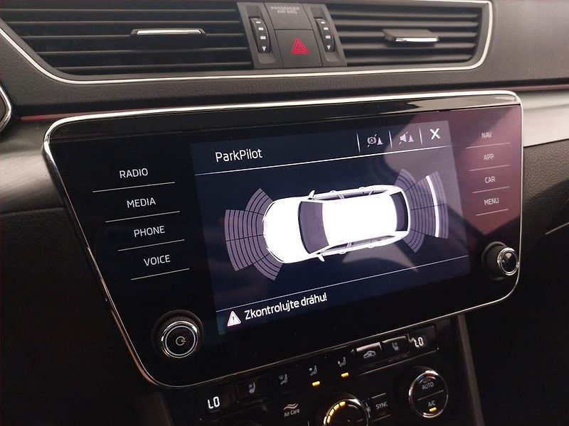 Škoda Superb (2019) Style 2.0 TDI, Serv.kniha - fotka 20 z 23