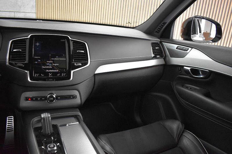 Volvo XC90 B5 AWD R-DESIGN*POLESTAR CHIP* - fotka 9 z 46