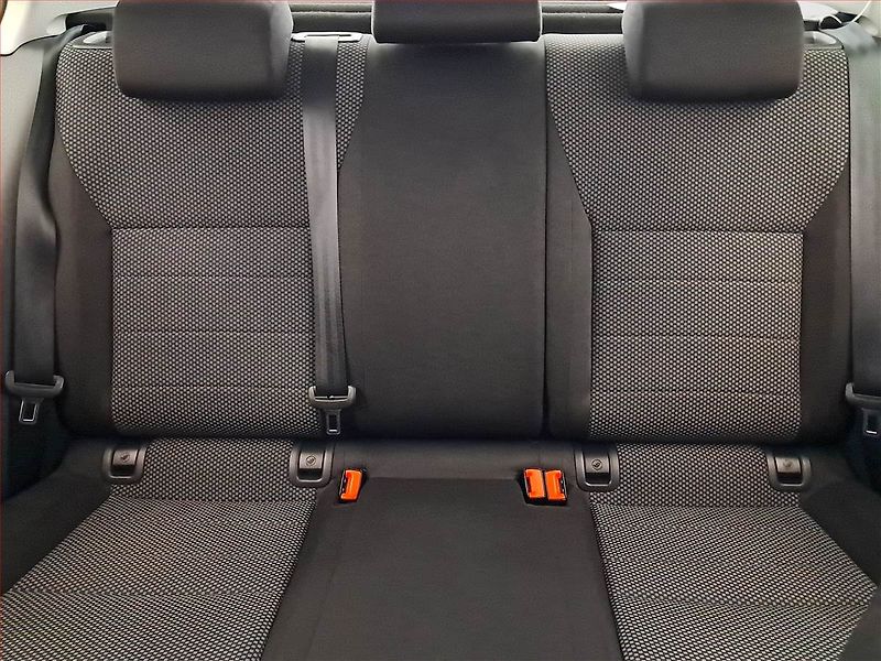 Škoda Octavia (2016) 1.8 TSI, Serv.kniha - fotka 10 z 16