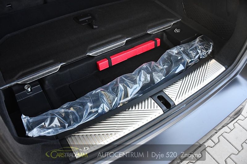 BMW Řada 5 520d xDrive MSPORT 3LZÁRUKA ČR - fotka 50 z 59