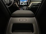 Volvo XC60 (2026) 2,0 B5  Plus Dark - náhled 19
