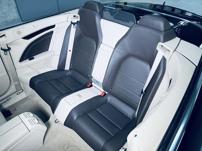 Mercedes-Benz Třídy E (2017) 350*AMG*CABRIO*360*HARMAN*TOP - fotka 32 z 40