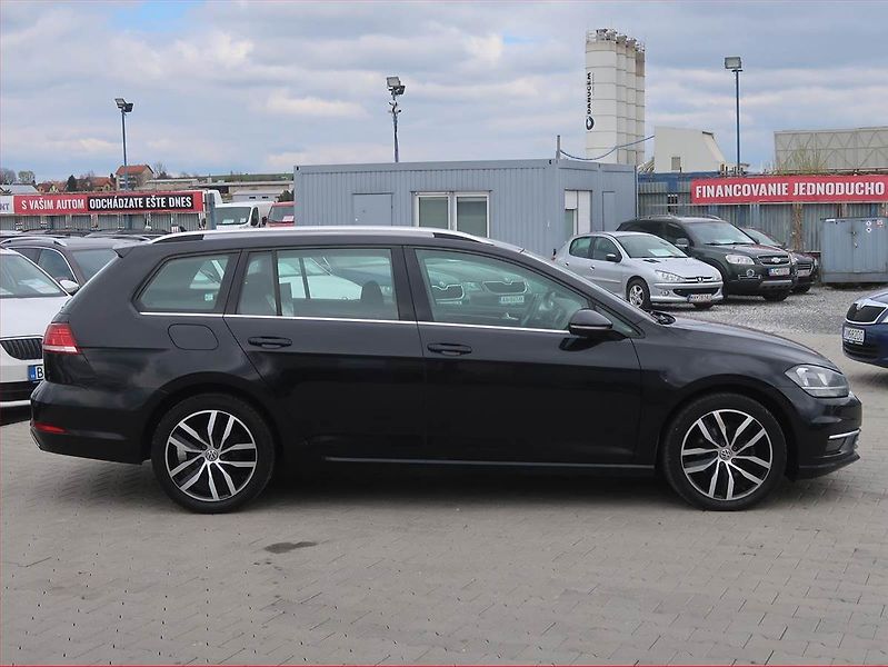 Volkswagen Golf (2017) Highline 1.6 TDI, Automat - fotka 6 z 20