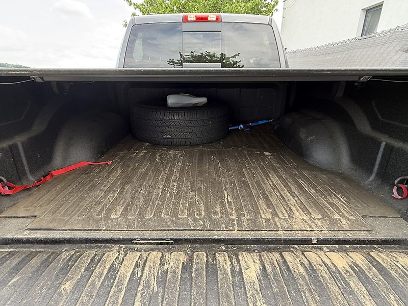 Dodge RAM (2023) 1500 Warlock 5.7 LPG - fotka 3 z 10