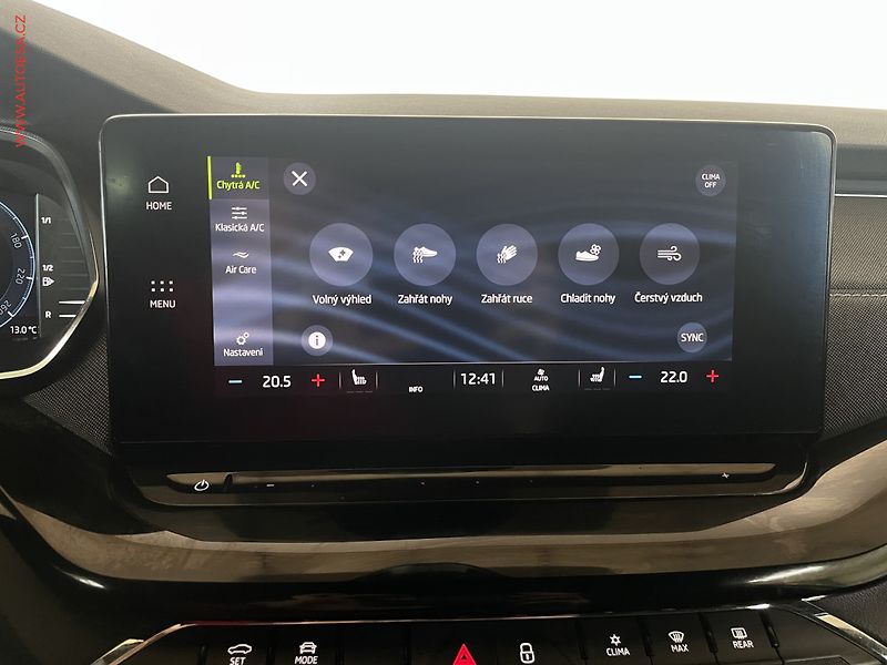 Škoda Octavia (2022) 1.5TSi, ČR, Style, LED, park - fotka 13 z 17