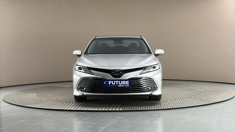 Toyota Camry 2.5 Hybrid AUT Executive - fotka 3 z 27