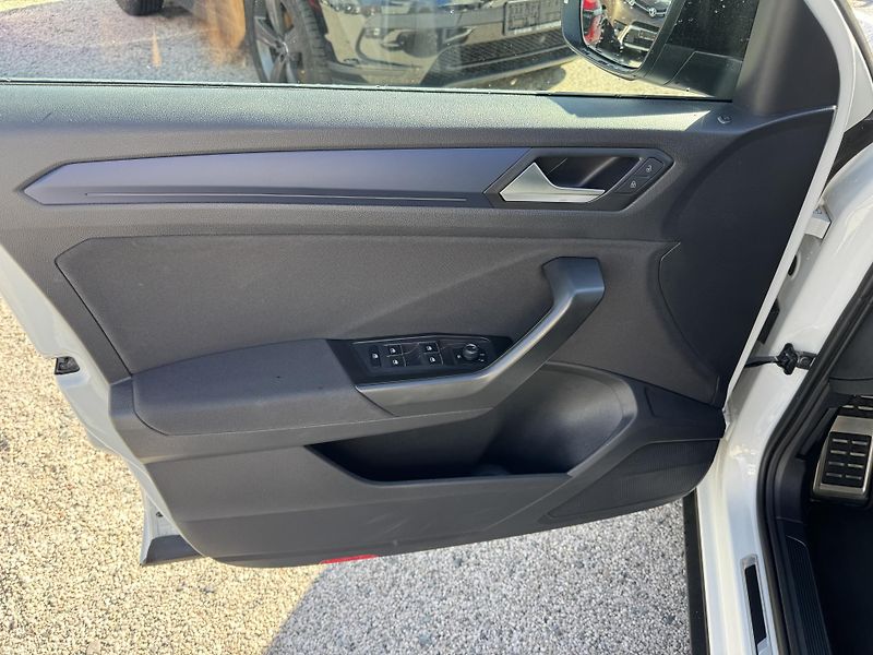 Volkswagen T-Roc (2020) 2.0TDI 110Kw4x4 United Webasto - fotka 12 z 22