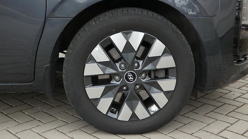 Hyundai Staria 2.2 CRDi Luxury 4x4 Auto - fotka 31 z 32