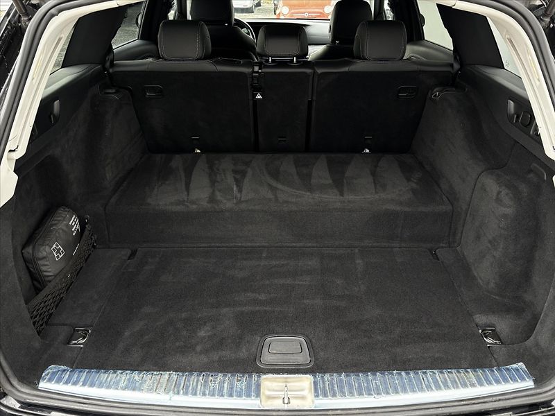Mercedes-Benz Třídy E 300de 4MATIC TAŽNÉ DPH - fotka 12 z 33