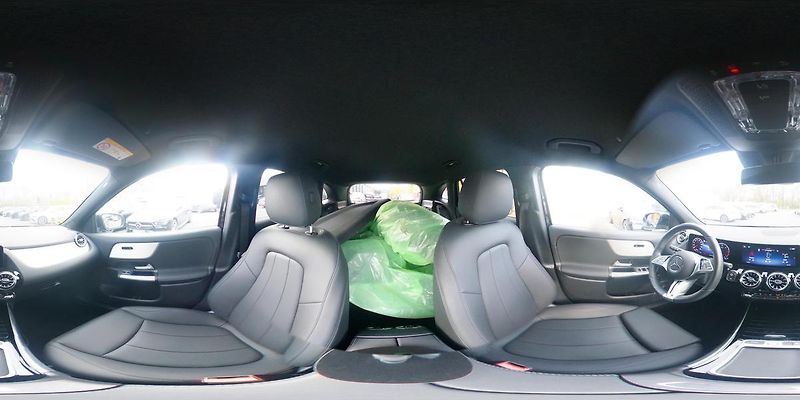 Mercedes-Benz GLA 200d 4MATIC - fotka 9 z 16