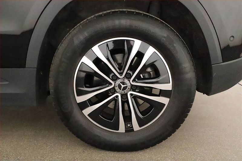Mercedes-Benz GLA (2024) 200 d 4MATIC - fotka 12 z 21
