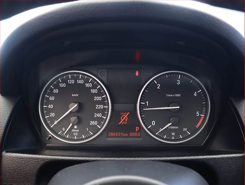 BMW X1 (2013) sDrive18d, Automat - fotka 11 z 16