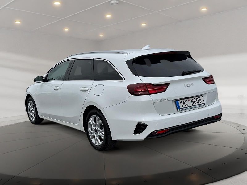 Kia Ceed (2024) TOP 1.5T-GDI 118kW CZ DPH - fotka 4 z 11