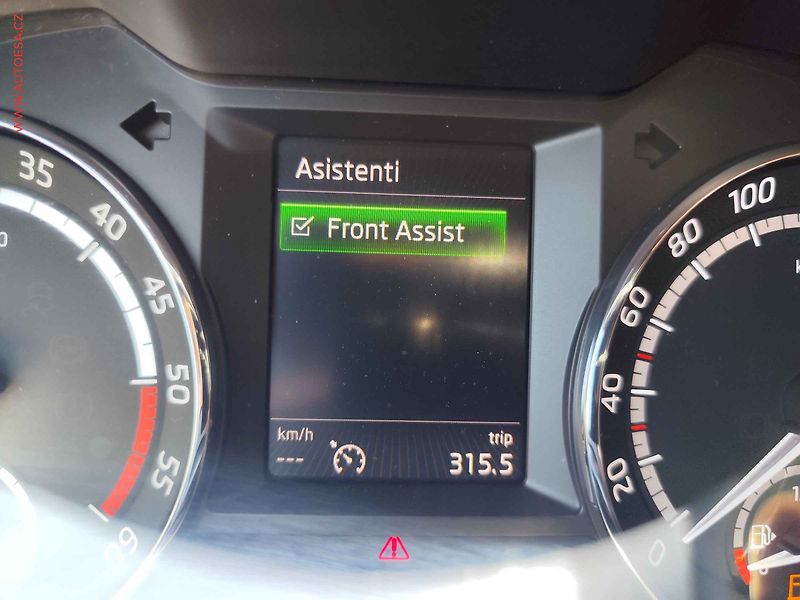 Škoda Octavia (2014) 2.0 TDi, ČR, Navi, bixen - fotka 19 z 27