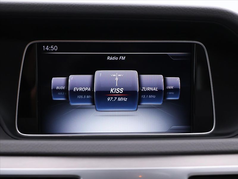 Mercedes-Benz Třídy E 3,5 E 400 Serv.kniha LED - fotka 22 z 37