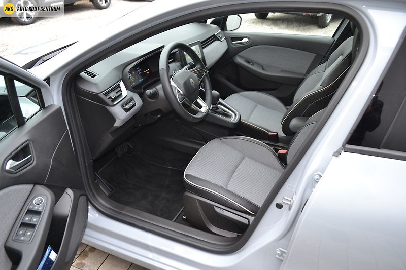 Renault Clio FULL HYBRID TECHNO E-TECH 145 - fotka 20 z 51