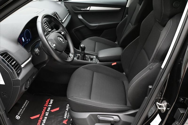 Škoda Karoq 2,0 TDI 110 kW VIRTUAL Kamera - fotka 13 z 30