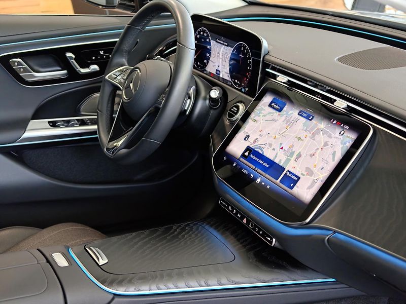 Mercedes-Benz Třídy E E300 de T 4M Avantgarde Adv+ - fotka 21 z 34