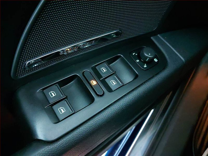 Škoda Superb (2013) Laurin&Klement 2.0 TDI - fotka 18 z 23