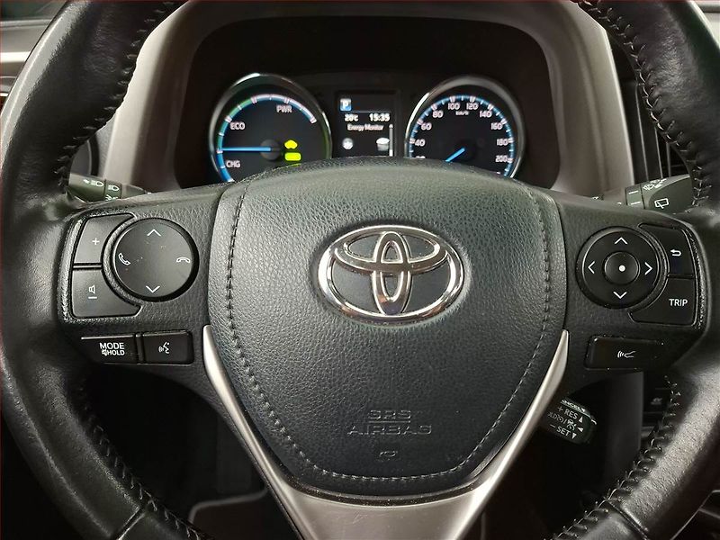 Toyota RAV4 (2016) 2.5 Hybrid, Automat - fotka 19 z 22