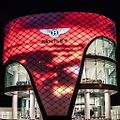 Bentley v Dubaji otevřelo svůj největší showroom.