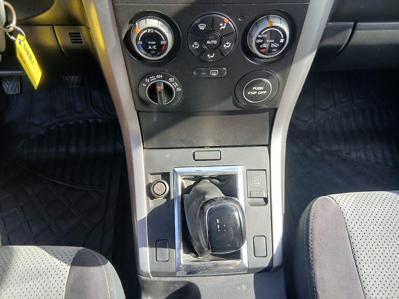 Suzuki Grand Vitara 1.9 DDiS, 4x4, nové rozvody - fotka 21 z 39
