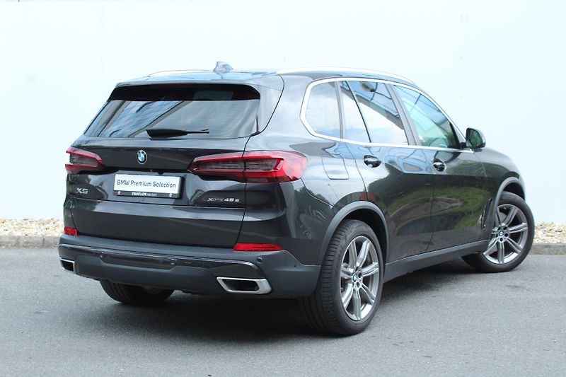 BMW X5 xDrive45e, 290kW - fotka 2 z 26
