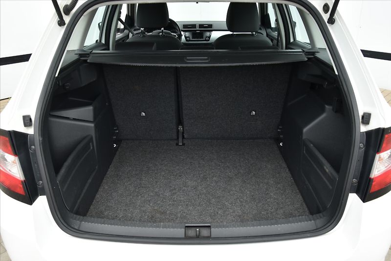 Škoda Fabia 1.2TSi 1.MAJITEL DPH ČR - fotka 11 z 19