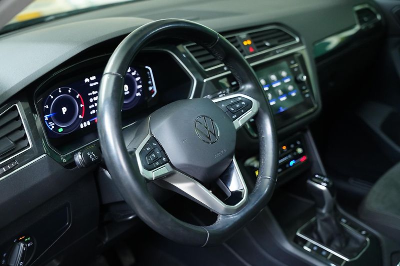 Volkswagen Tiguan - fotka 14 z 26
