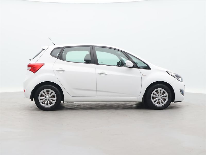 Hyundai ix20 1,4 CVVT 66kW Trikolor CZ - fotka 8 z 29